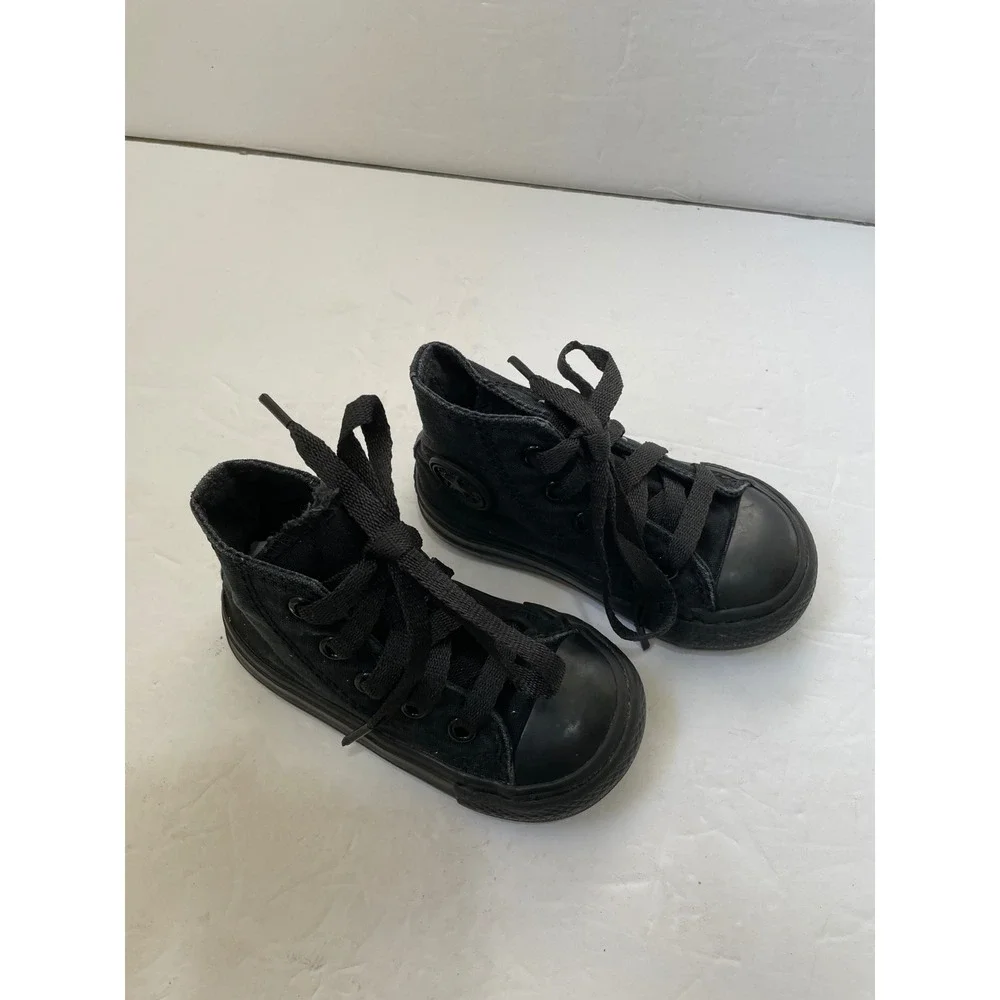 CONVERSE HIGH TOPS‎ IN BLACK